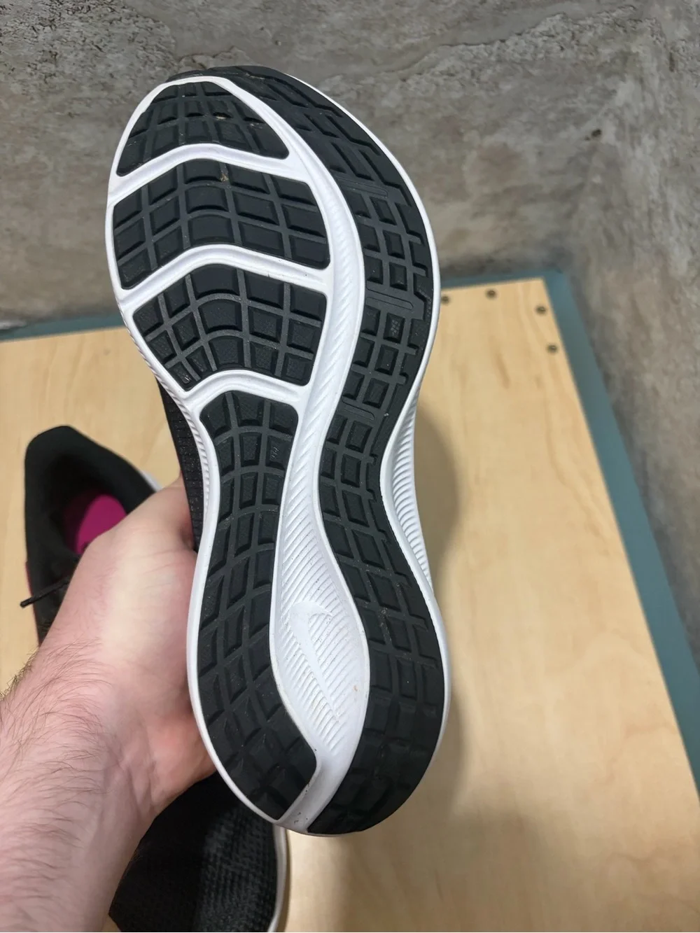 Nike Downshifter 11 'Black Fireberry' women's running shoe size 6.5
